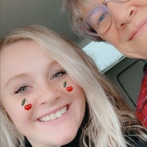 Meet your Posher, Megan